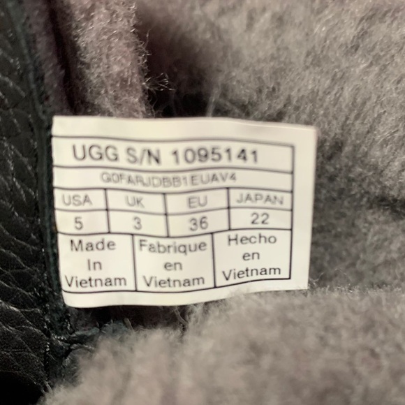 UGG ADIRONDACK III WATERPROOF WINTER BOOTS - Picture 12 of 12